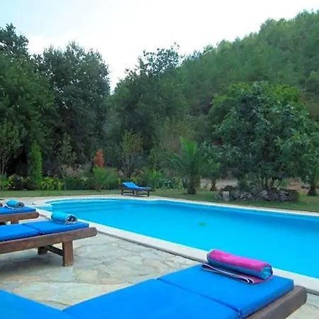 Sleeps 7 Pool Air Con فيلة فتحية